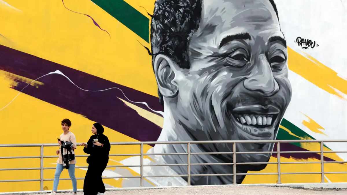 Pelé agradece el mensaje por su salud exhibido en edificaciones de Qatar