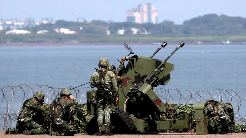Taiwán alarga el servicio militar obligatorio de cuatro meses a un año