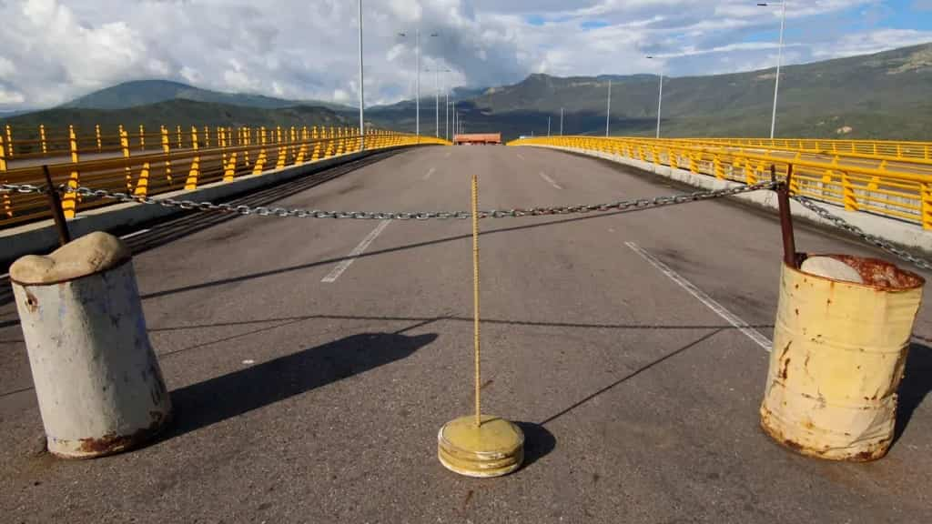 Venezuela y Colombia abrirán puente vehicular binacional el 15 de diciembre