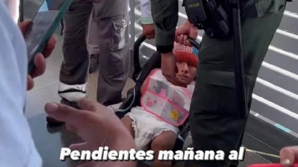 metro de Medellín- broma de bebé- evacuación de tren