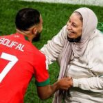 Sofiane Boufal - jugador baila con su mamá en Qatar: "“Ella sacrificó su vida por mí"