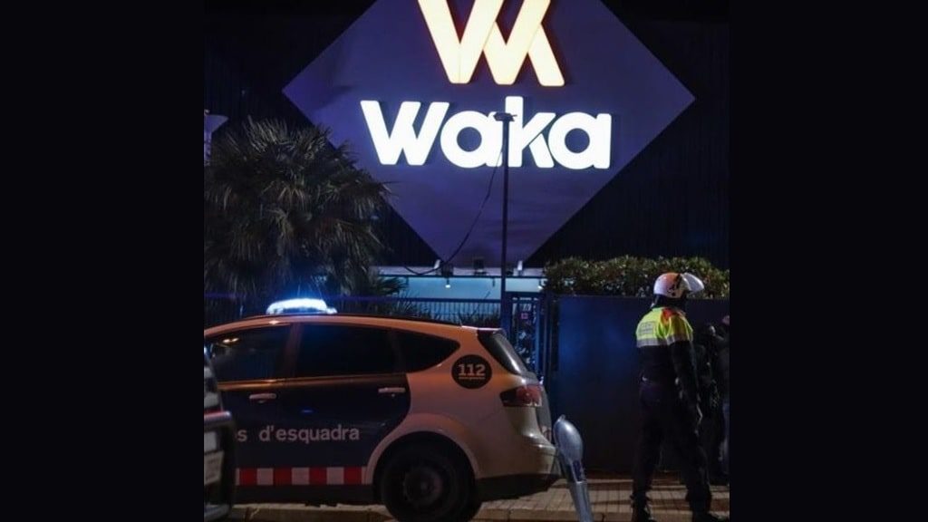 discoteca Waka Sabadell- graban a jovencita en video intimo en la pista