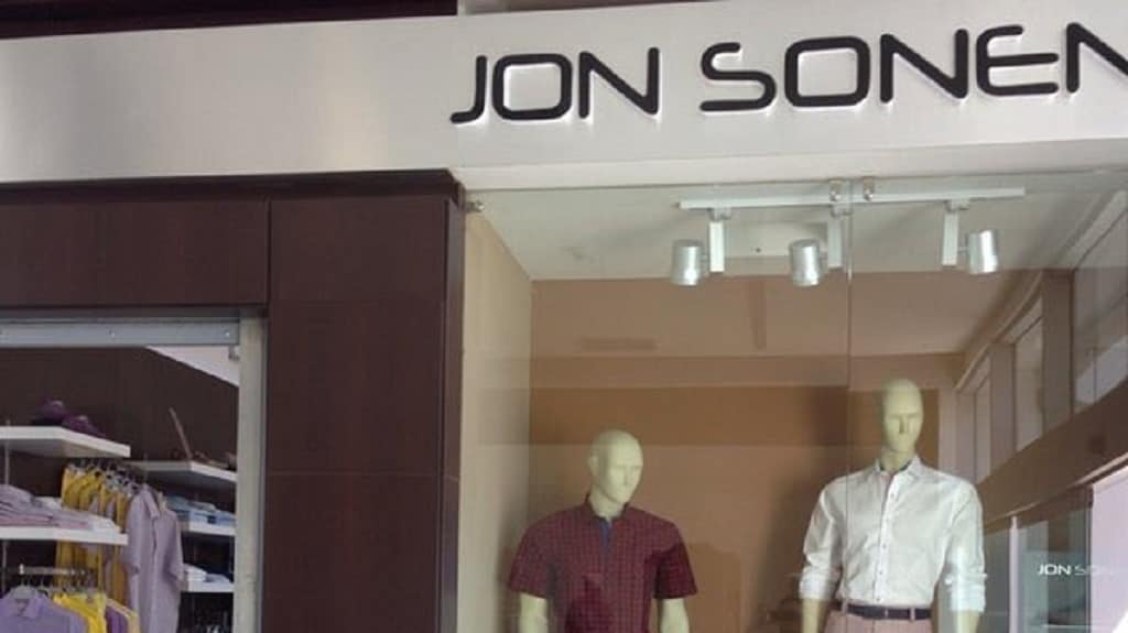 Jon Sonen- tienda de Cartagena reabre- escándalo