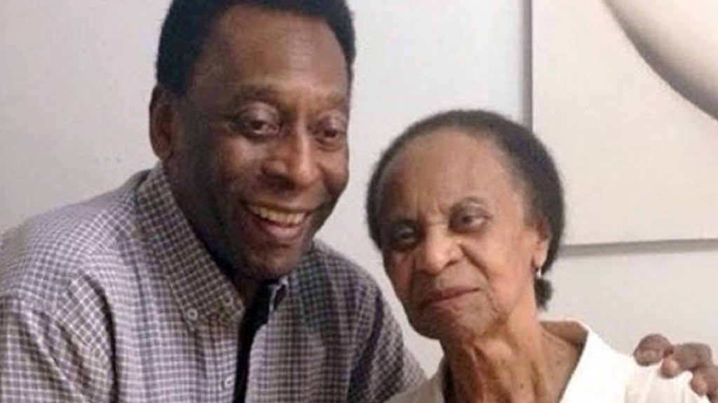 Cortejo fúnebre de Pelé pasará frente a la casa de su mamá, Celeste Arantes