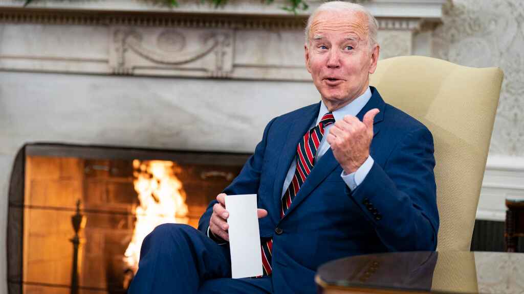 Biden inicia el tercer año de su mandato acosado por el escándalo de documentos (1)