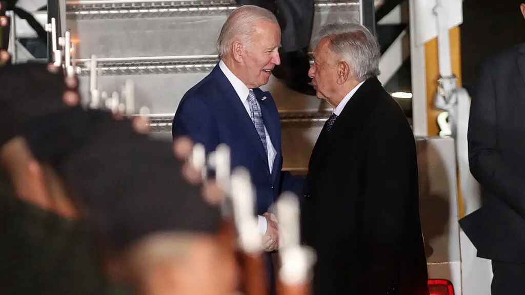 López Obrador - Biden llega a México para la cumbre con López Obrador y Trudeau