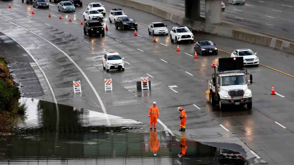 California sigue en alerta por las tormentas que dejan ya 14 muertos