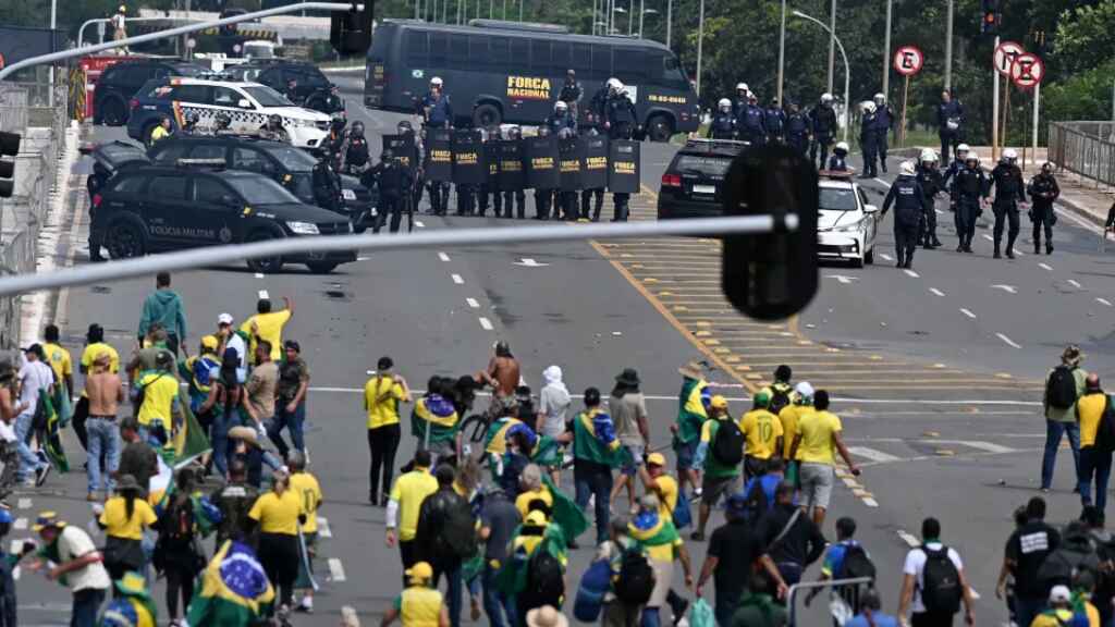 Corte brasileña decreta prisión preventiva a 140 de los detenidos por los ataques