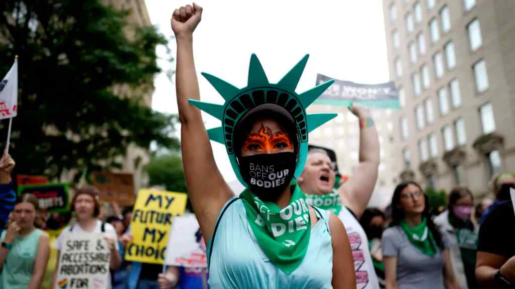 Defensores del aborto en EE.UU. contraatacan el retroceso de sus derechos