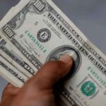 Destacan la estabilidad monetaria de Ecuador tras 23 años de dolarización