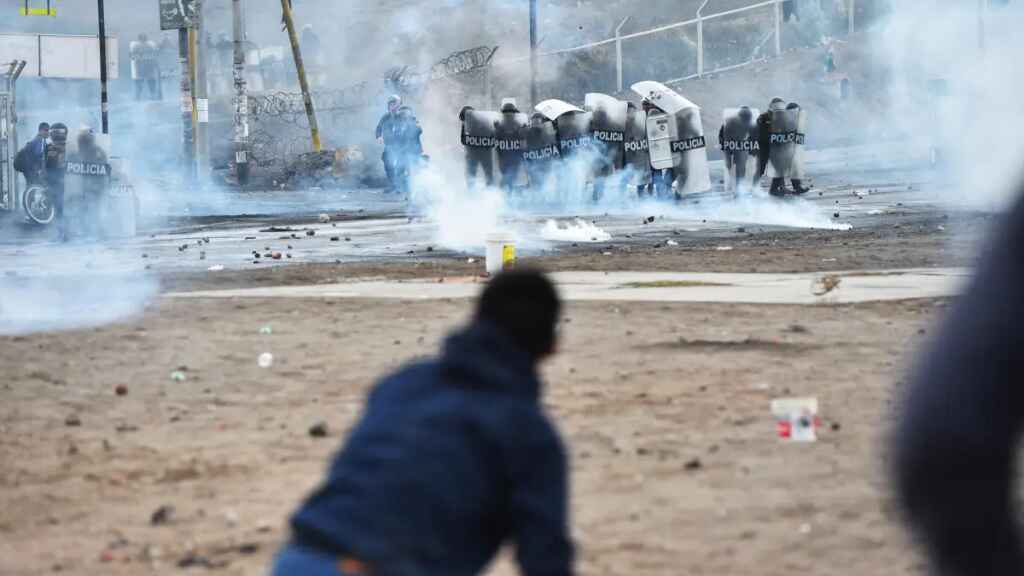 Dos nuevas víctimas elevan a 62 los fallecidos durante las protestas en Perú