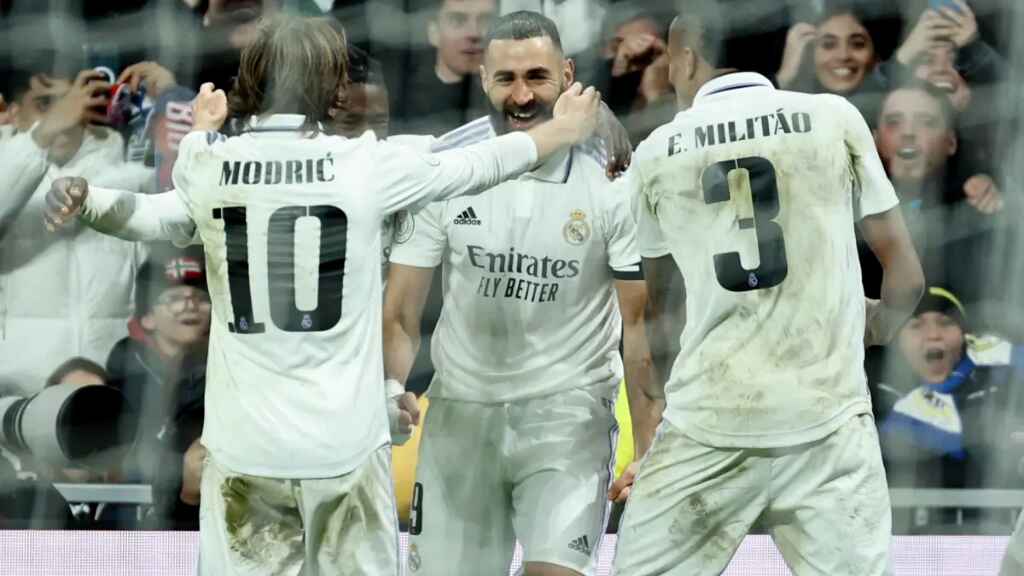 El Real Madrid de las remontadas castiga al mejor Atlético