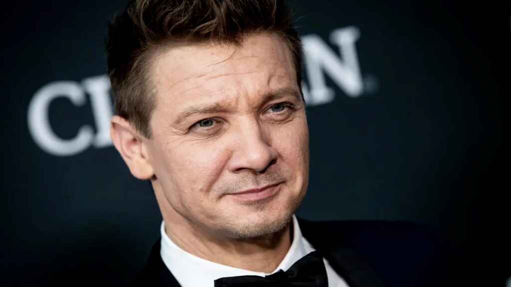 El actor Jeremy Renner tiene «graves heridas» tras un accidente con un quitanieves