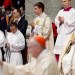 Francisco encomienda a la Virgen al papa difunto Benedicto XVI
