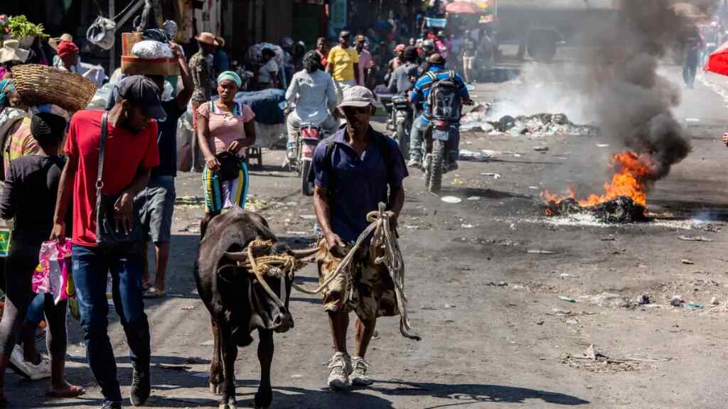 Haití, paralizado un día después de actos de violencia y gran tensión