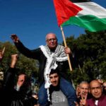 Israel libera a su preso palestino más veterano tras 40 años de cárcel