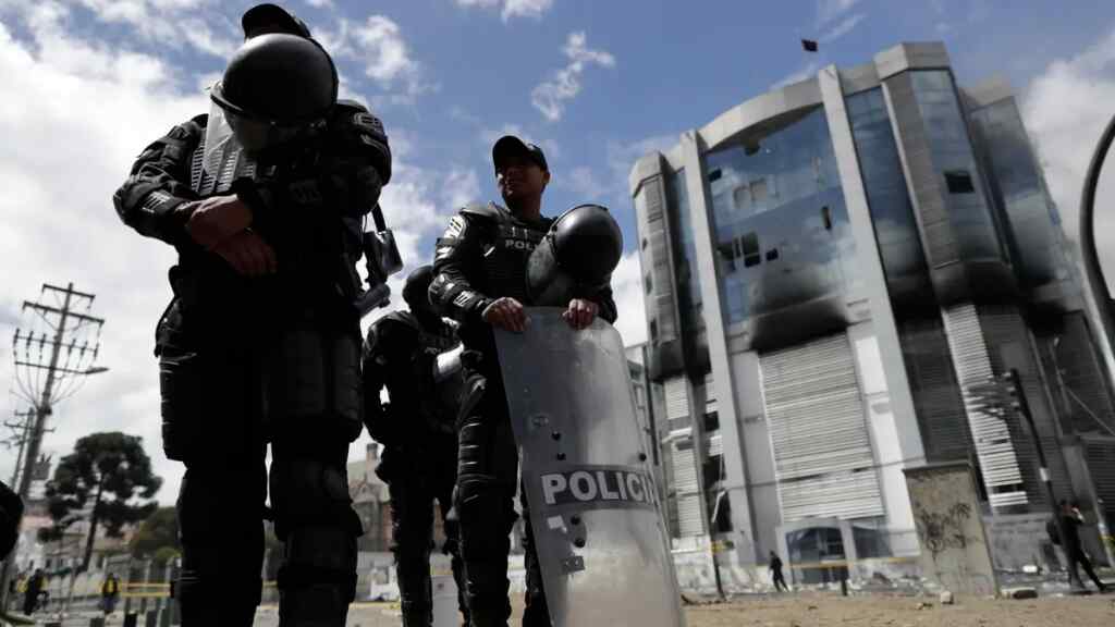 La Contraloría de Ecuador advierte de irregularidades en empresa públicas