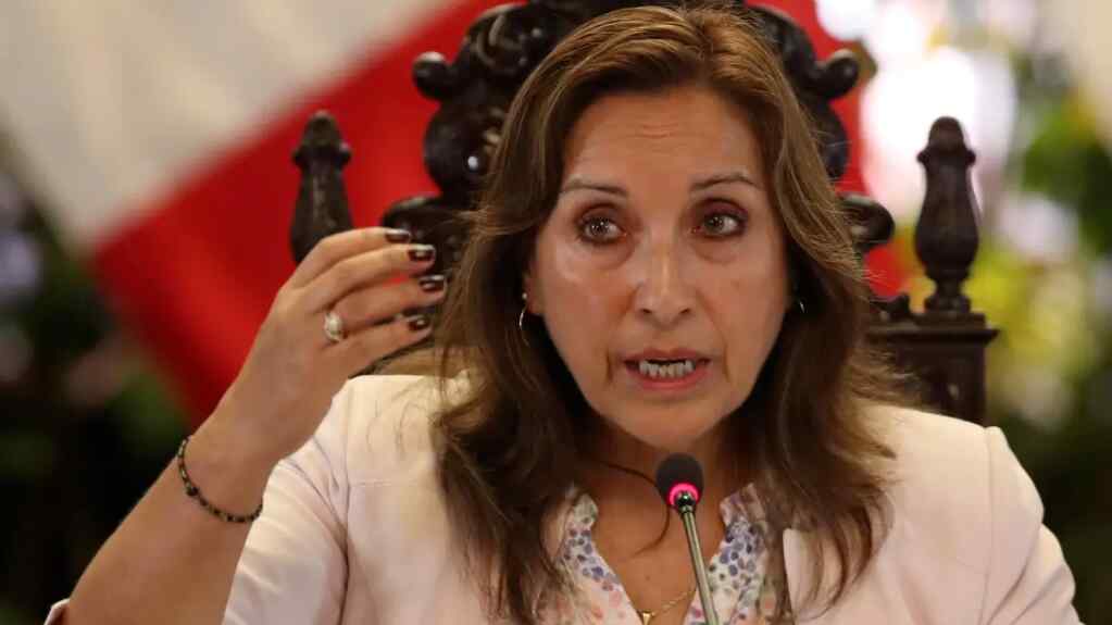 La Presidenta de Perú nombra un nuevo director de inteligencia nacional
