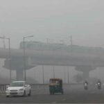 La niebla y el frío causan retraso de vuelos y cierre de escuelas en Nueva Delhi