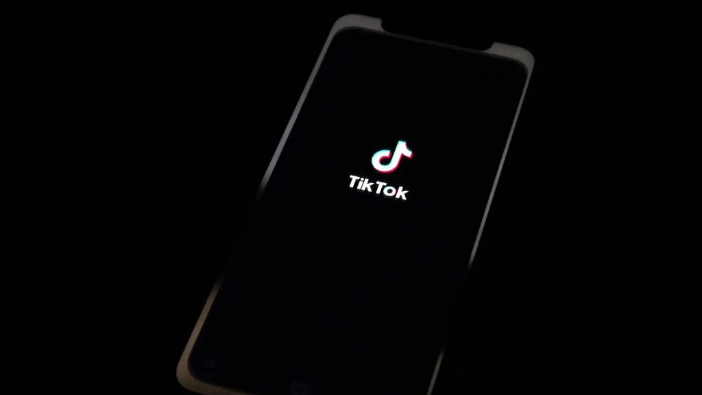 La red social TikTok se adentra en la televisión con un acuerdo con Vevo