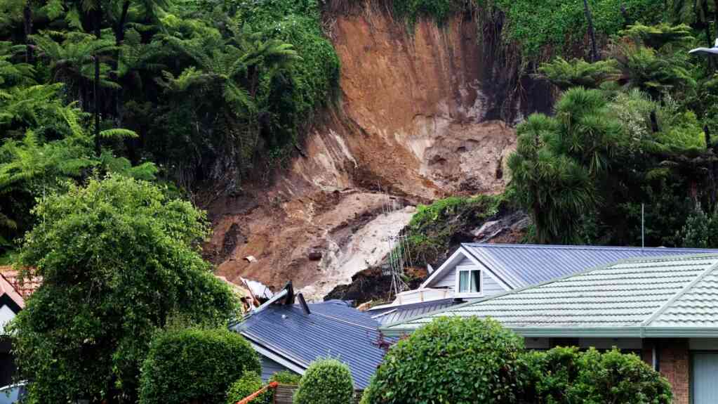 Las lluvias en Nueva Zelanda dejan ya 4 muertos y Auckland se mantiene alerta