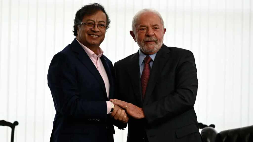 Lula y Petro discuten un «gran pacto» en favor de la Amazonía