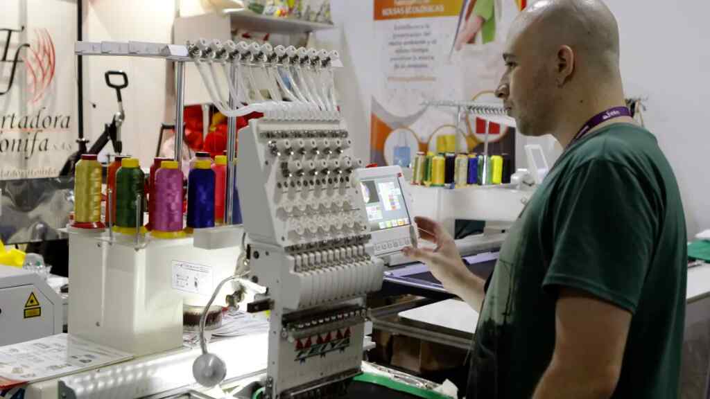Más de 300 empresas de 21 países participarán en la feria textil Colombiatex