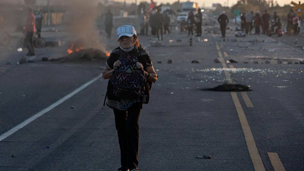 Muere una persona más por los bloqueos de carreteras en las protestas de Perú