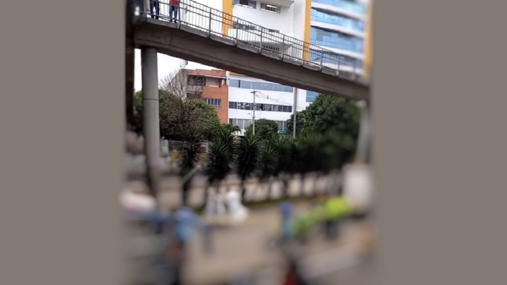 Suicidio- Avenida del Ferrocarril en Medellín