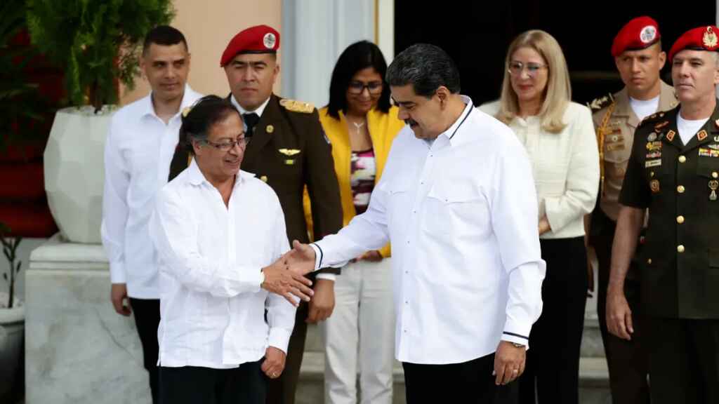 Nicolás Maduro recibe a Gustavo Petro en su segunda visita a Caracas