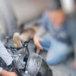 En Parque Juanes un motociclista quedó debajo de un camión- Medellín