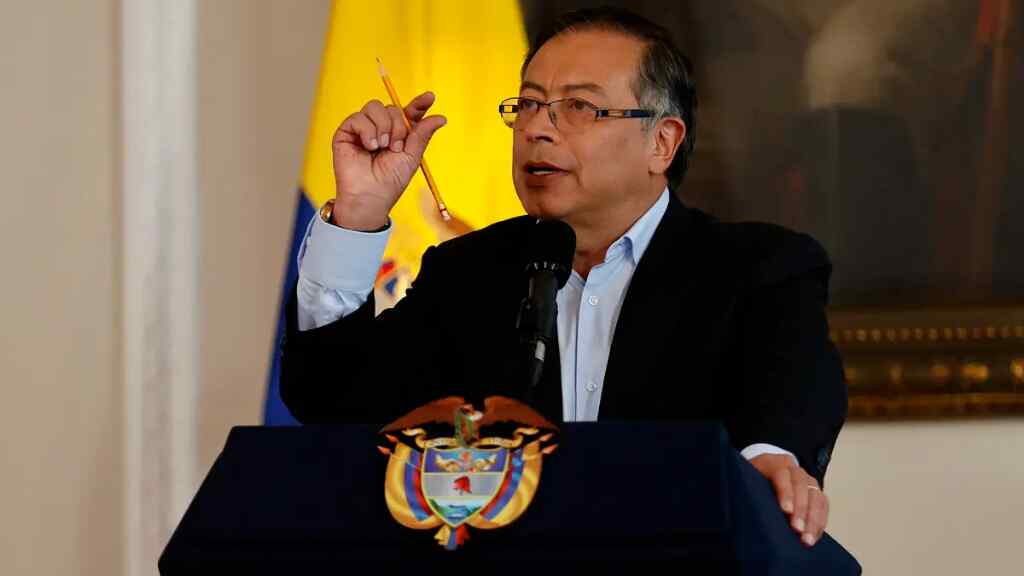 Petro pide investigación interna de denuncias de acoso en Congreso colombiano - COMERCIO