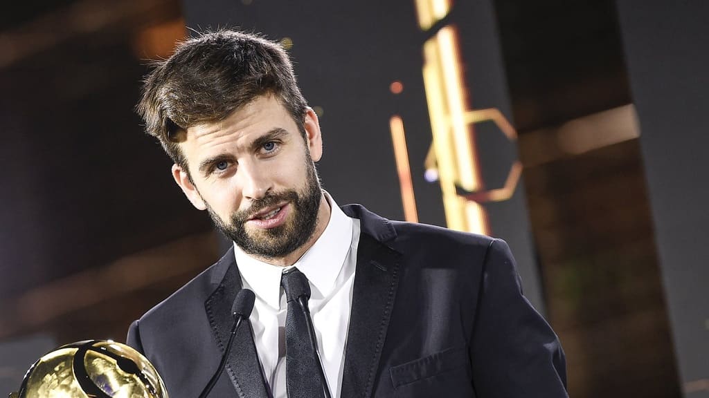 Gerard Piqué- trino después de canción de Shakira