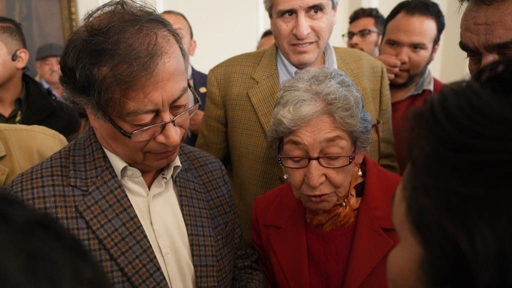 Gustavo Petro dice que renunciaría antes de subir la edad pensional