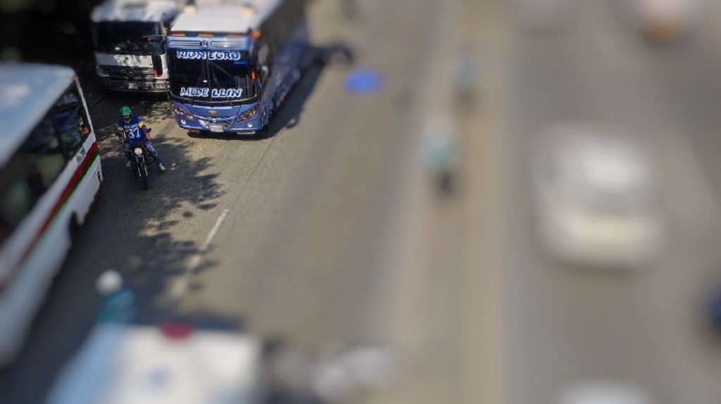 Accidente de dos motociclistas en la autopista Norte deja a uno de ellos muerto- barrio belalcazar