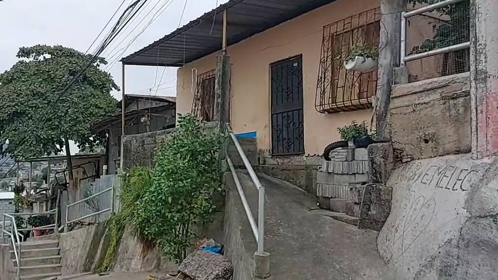Tres hermanos fueron asesinados frente a sus papás en el noroeste de Guayaquil - nueva Prosperina
