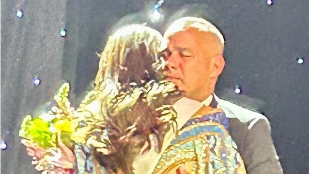 Rafael Dudamel con su hija Amanda Dudamel- tras final de Miss Universo