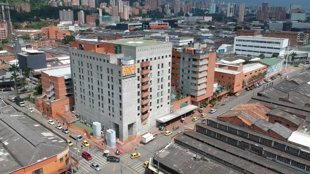 Paciente muere al caer desde el sexto piso del hospital General de Medellín
