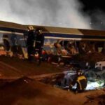 Al menos 26 muertos y 85 heridos al colisionar dos trenes en Grecia