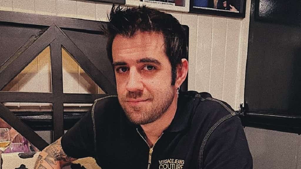 Auronplay se retira