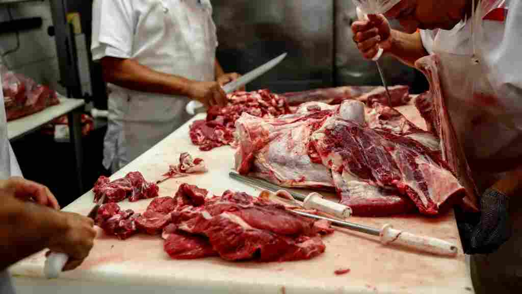 Brasil suspende sus exportaciones de carne a China tras caso de «vacas locas»