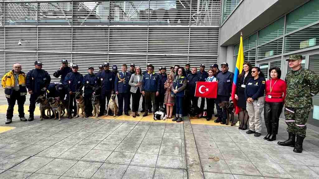 Colombia envía equipos médicos para ayudar a las víctimas del terremoto en Turquía