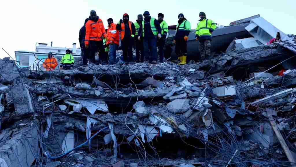EEUU permitirá durante 180 días las transacciones a Siria por el terremoto