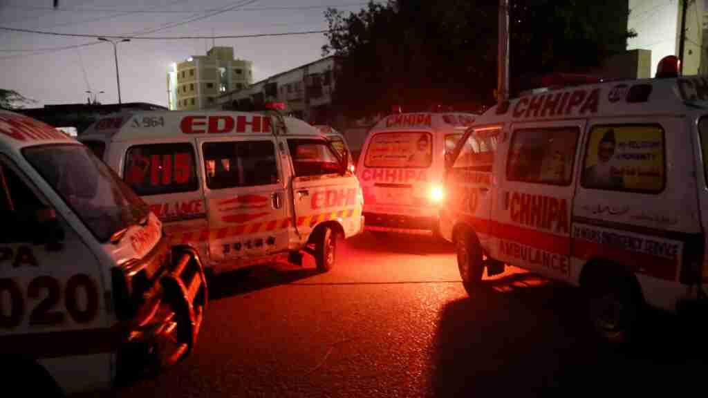 El asalto a una sede de la Policía en Pakistán concluye con tres asaltantes muertos