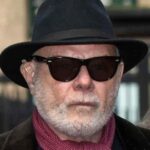 El músico Gary Glitter sale en libertad tras cumplir ocho años por abuso de menores