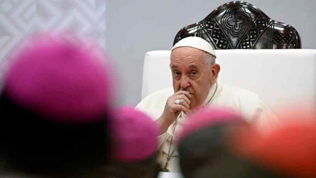 El papa Francisco llega a Sudan del Sur, un país destrozado por guerras y hambruna