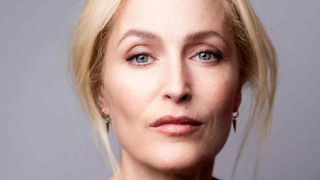 Gillian Anderson quiere que las mujeres le confiesen sus fantasías sexuales