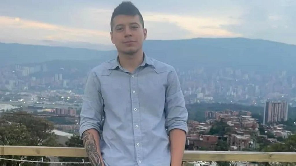 Julián Andrés Galindo - asesinado cerca del peaje de Amagá, Antioquia 
