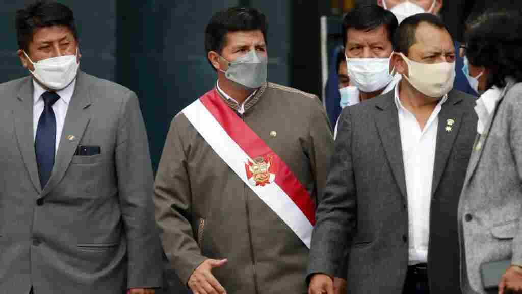 Castillo niega «categóricamente» que sea parte de una red criminal en Perú