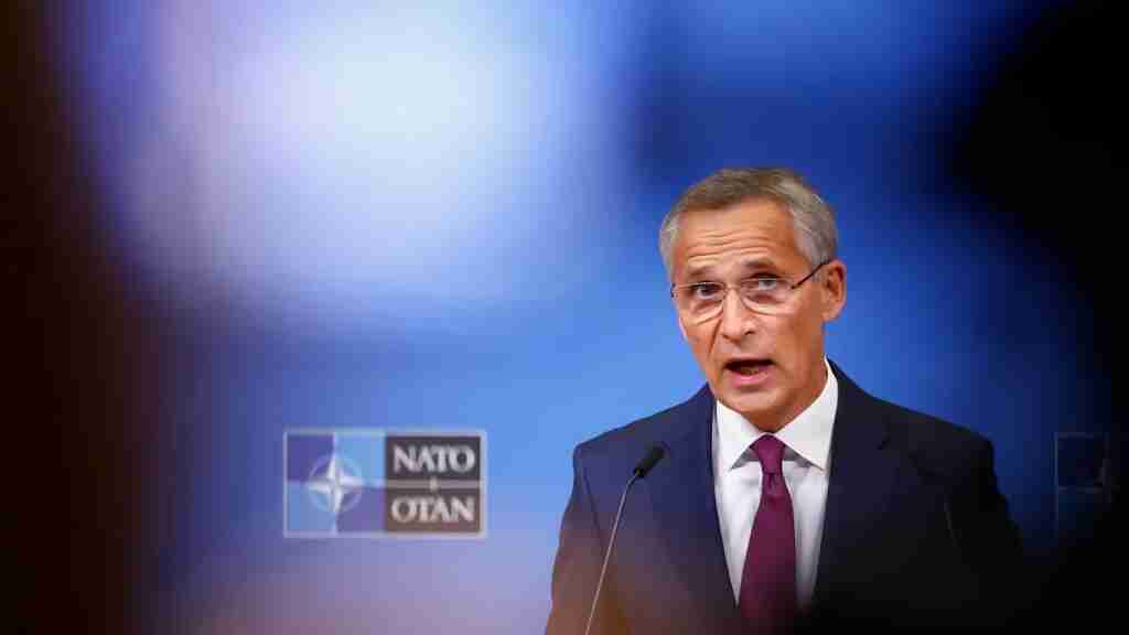 La OTAN apoyará a Ucrania en la compra de armas ante la escalada de Putin